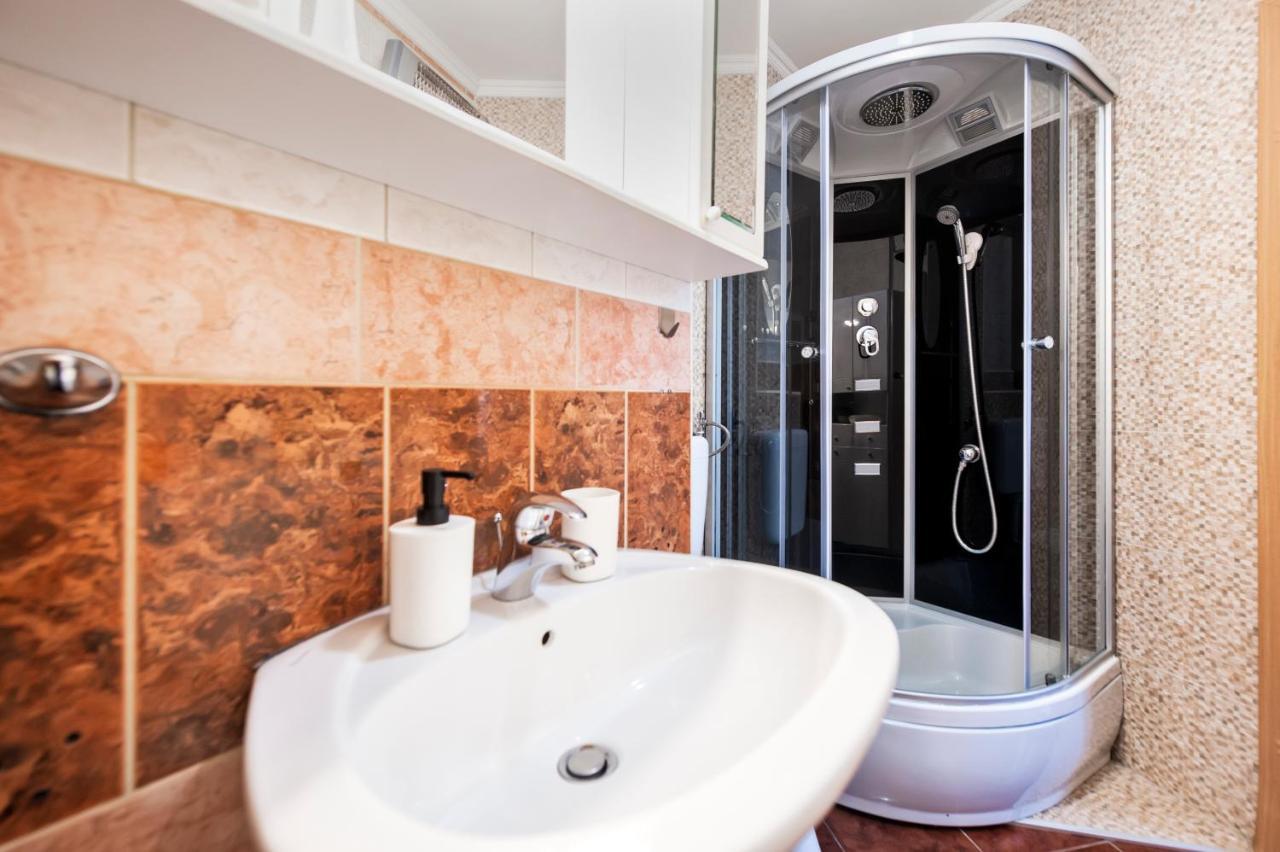 Ap Downtown Apartment Rovinj Buitenkant foto