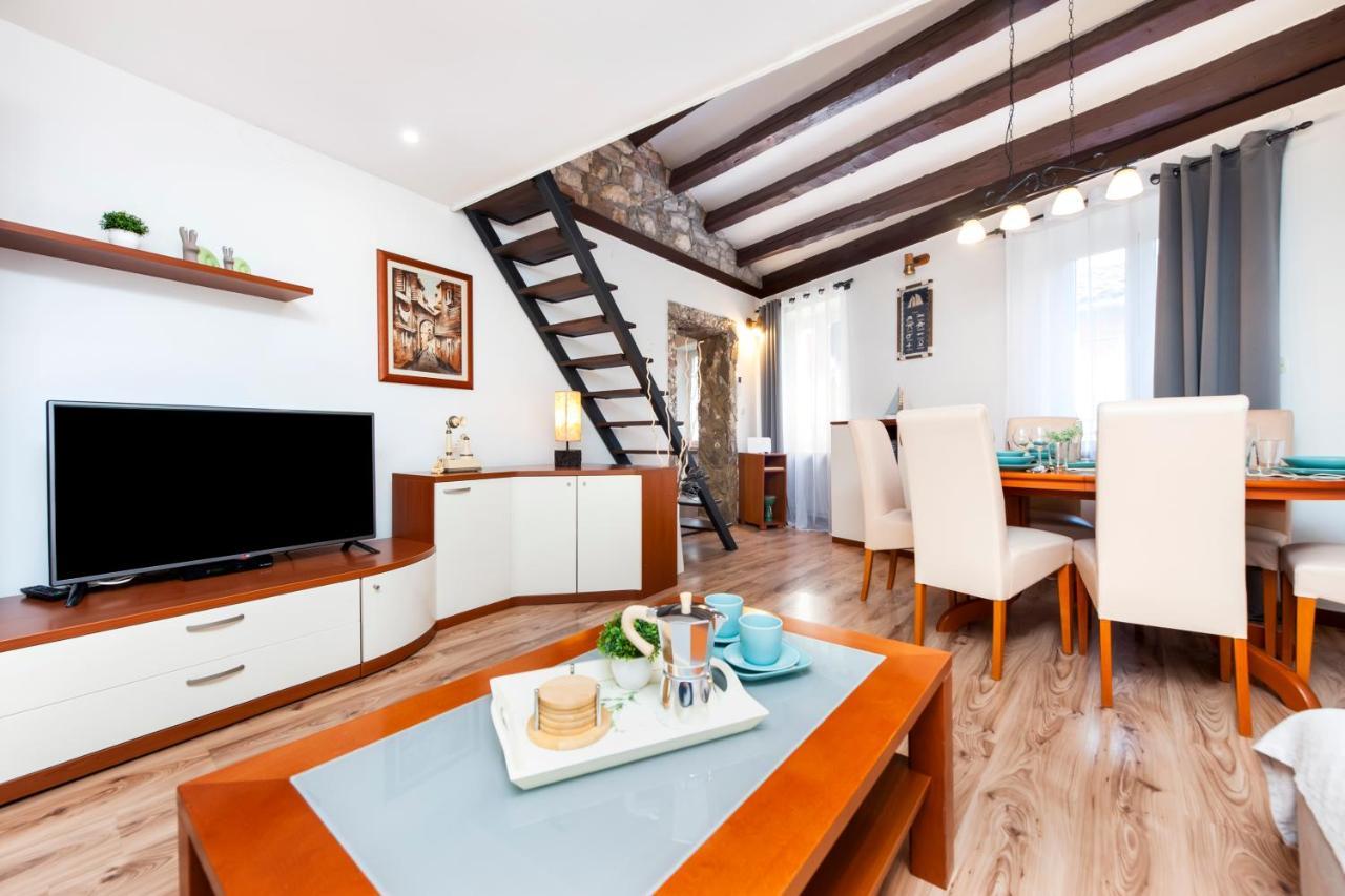 Ap Downtown Apartment Rovinj Buitenkant foto