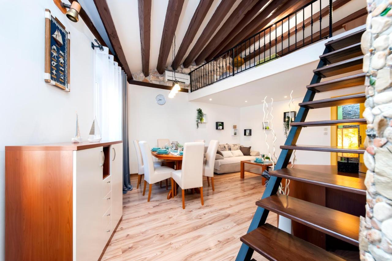 Ap Downtown Apartment Rovinj Buitenkant foto